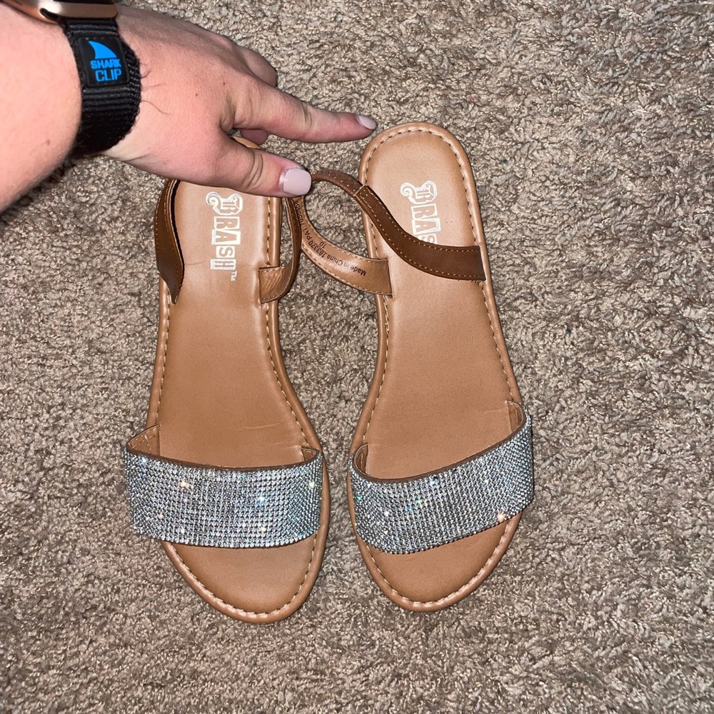 Women’s sandals